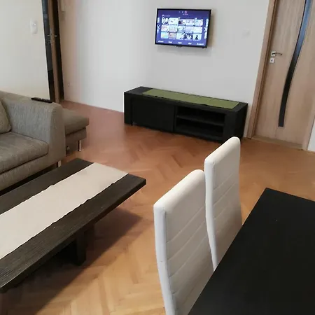 Apartment Belehradska Prague
